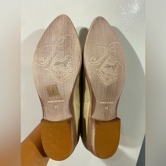 NWOT Free People Royale Flat - White/Cream - Picture 2 of 4